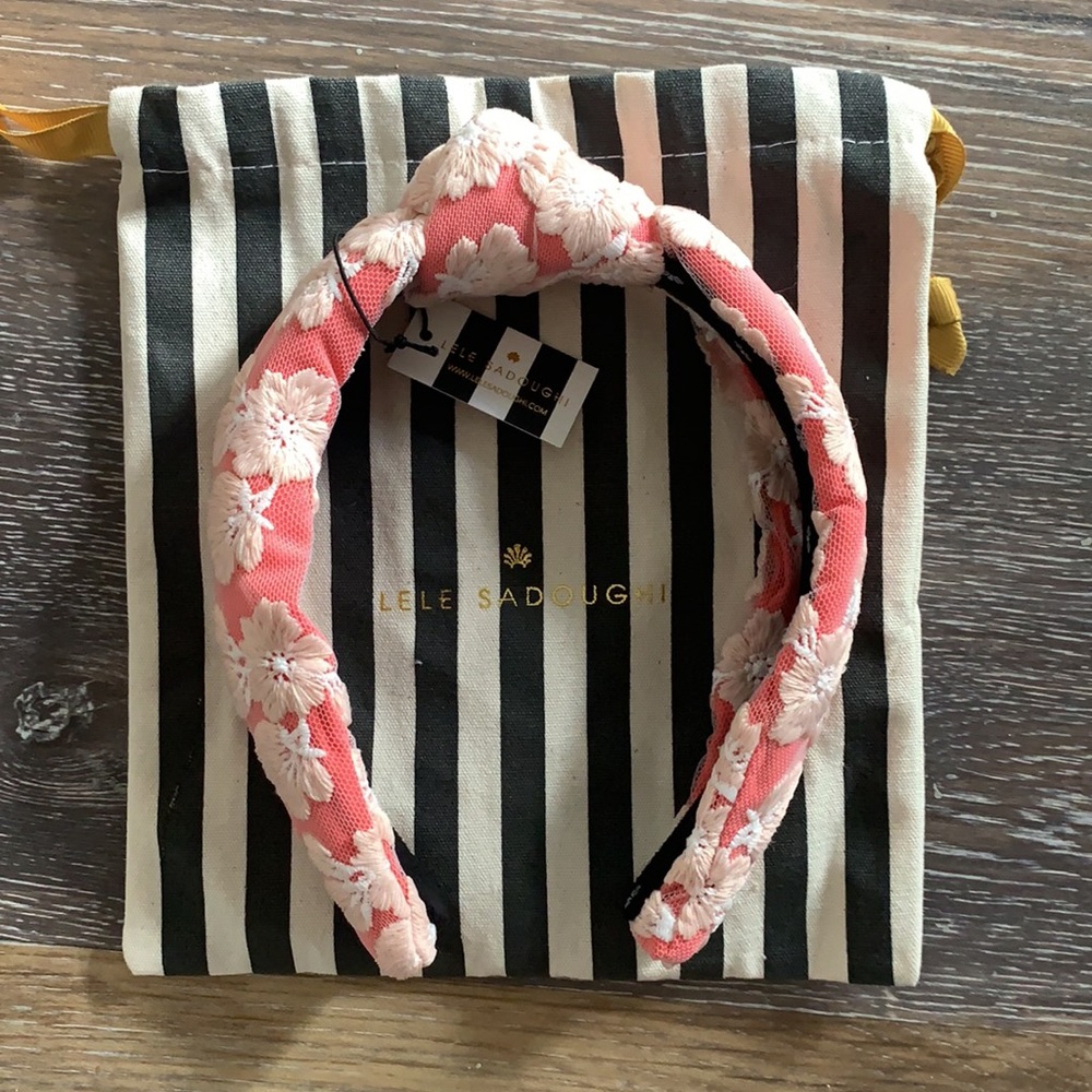 Lele Sadoughi Floral Lace headband in Magnolia *NWT*